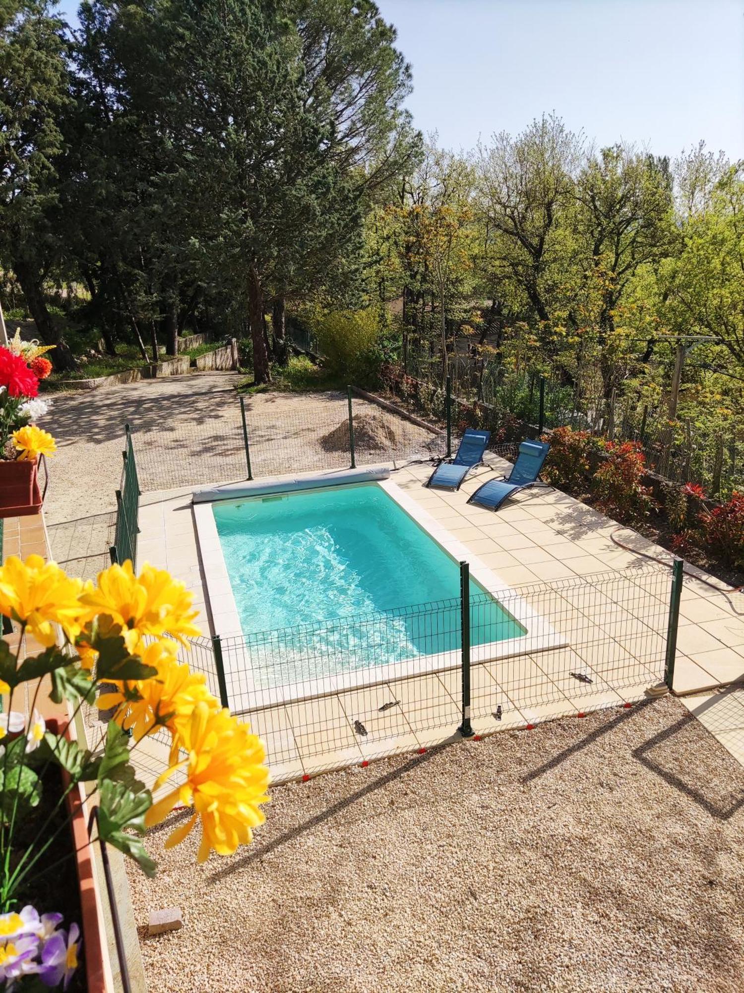 Maison Confortable A Ansouis Dans Le Luberon Exterior foto